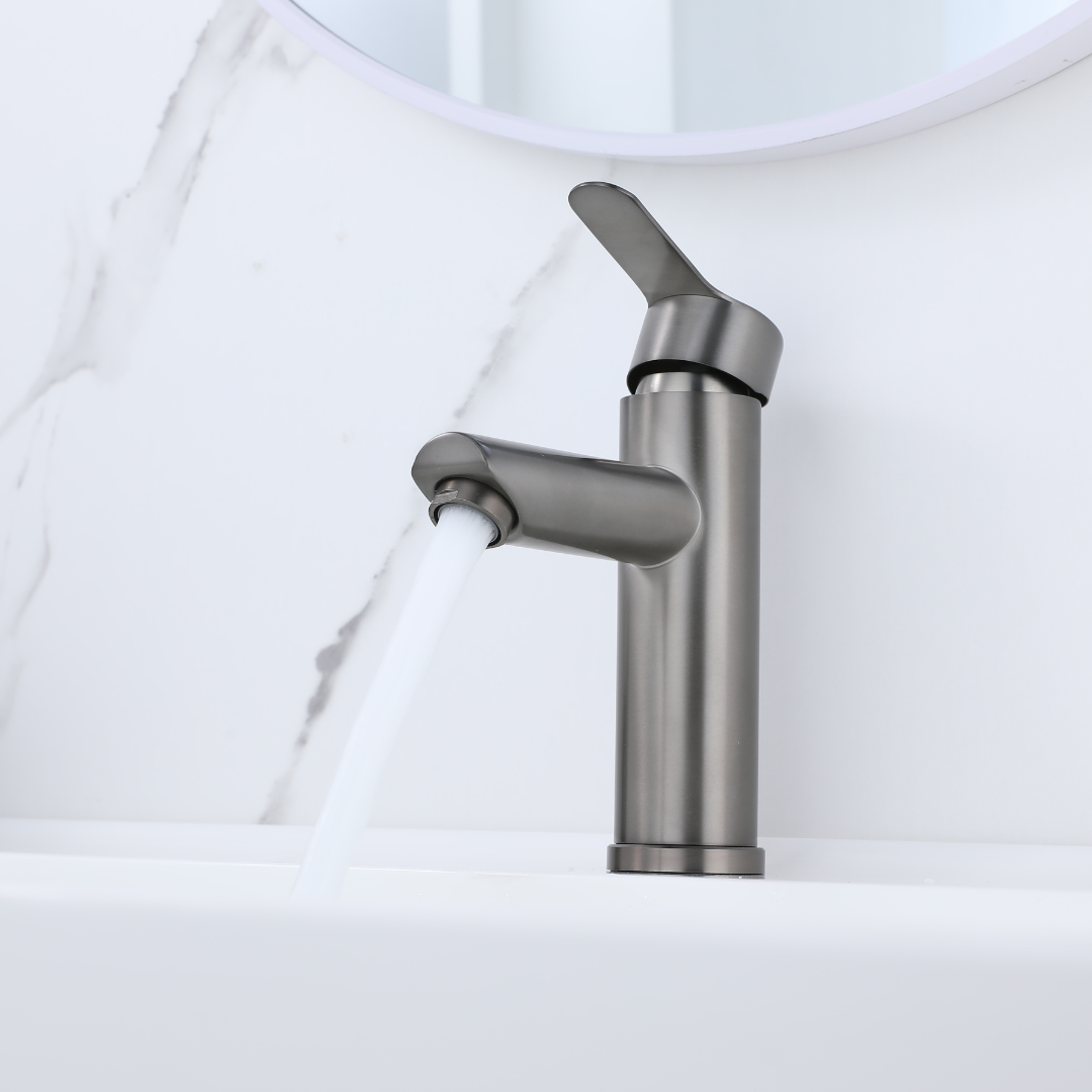 Robinet compact pour salle de bain couleur gris métallisé