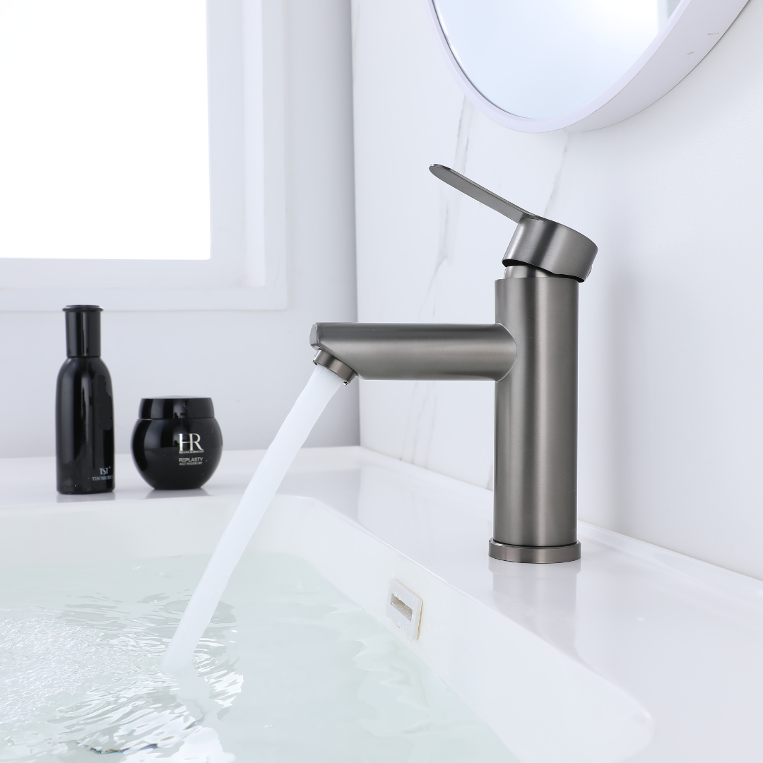 Robinet compact pour salle de bain couleur gris métallisé